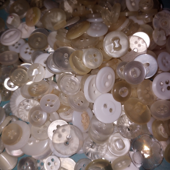 Designer Buttons - Picture 10 of 15